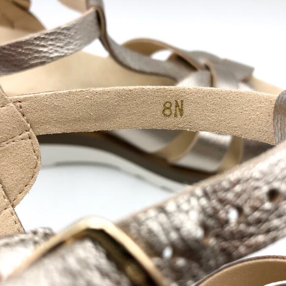 Vaneli Womens Carly Cork Casual Sandals US 8 Narrow Shell Metallic Leather NIB - Picture 12 of 12